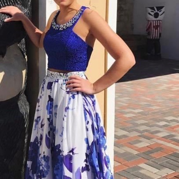 Dresses & Skirts - Prom Dress